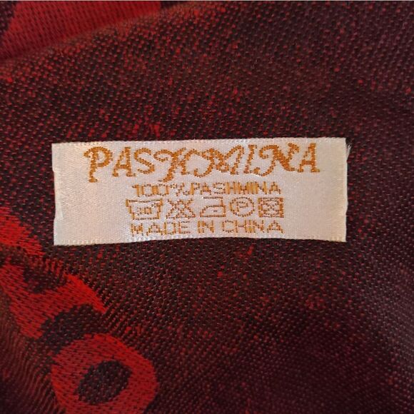 🏷New York Themed Pashmina Shawl Wrap Scarf - Picture 3 of 3